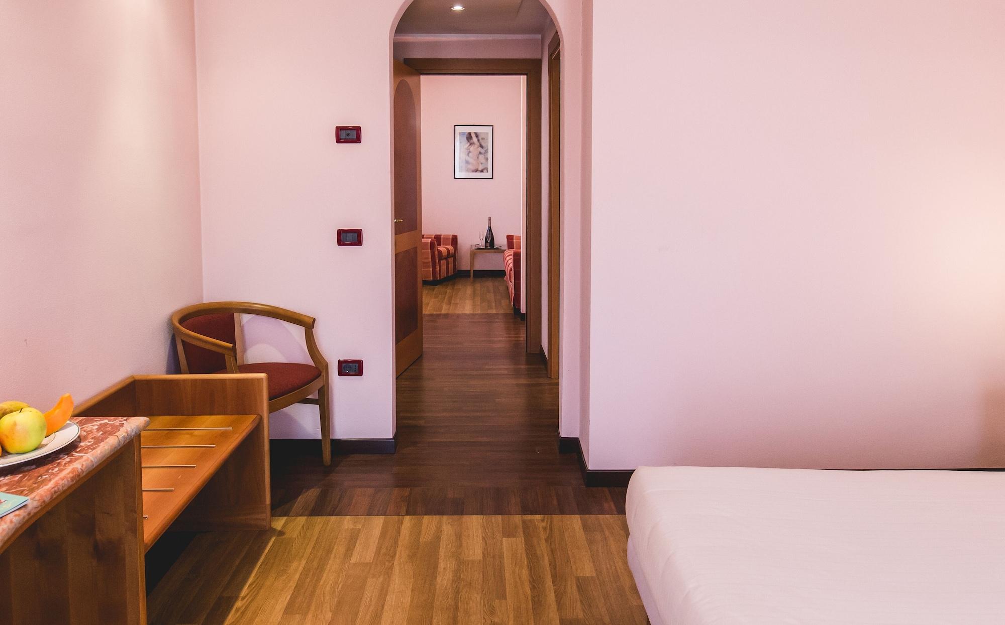 La Fonte Hotel Ome Экстерьер фото
