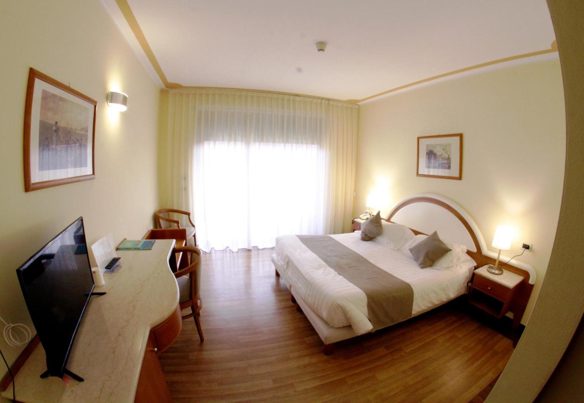 La Fonte Hotel Ome Экстерьер фото