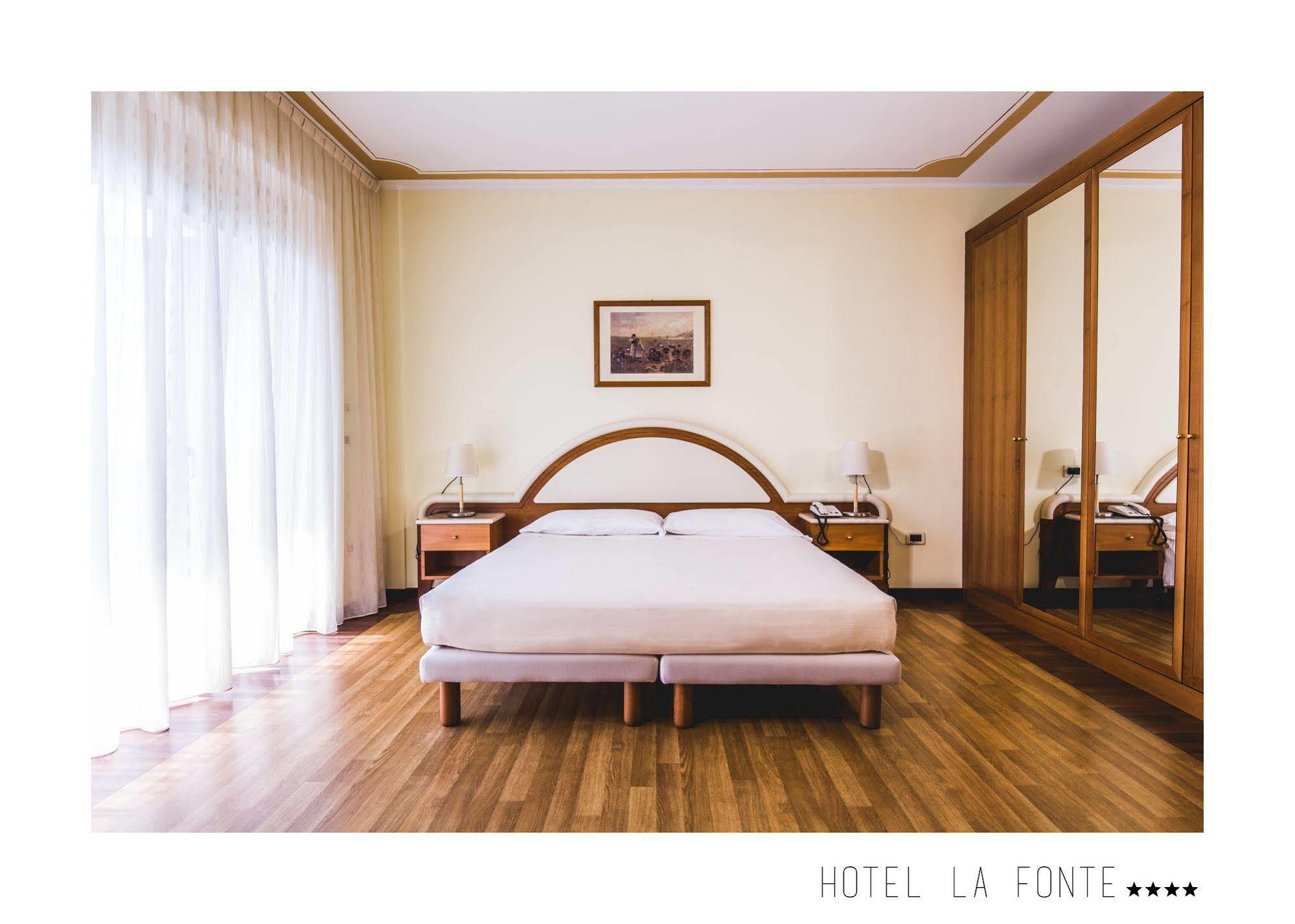 La Fonte Hotel Ome Экстерьер фото