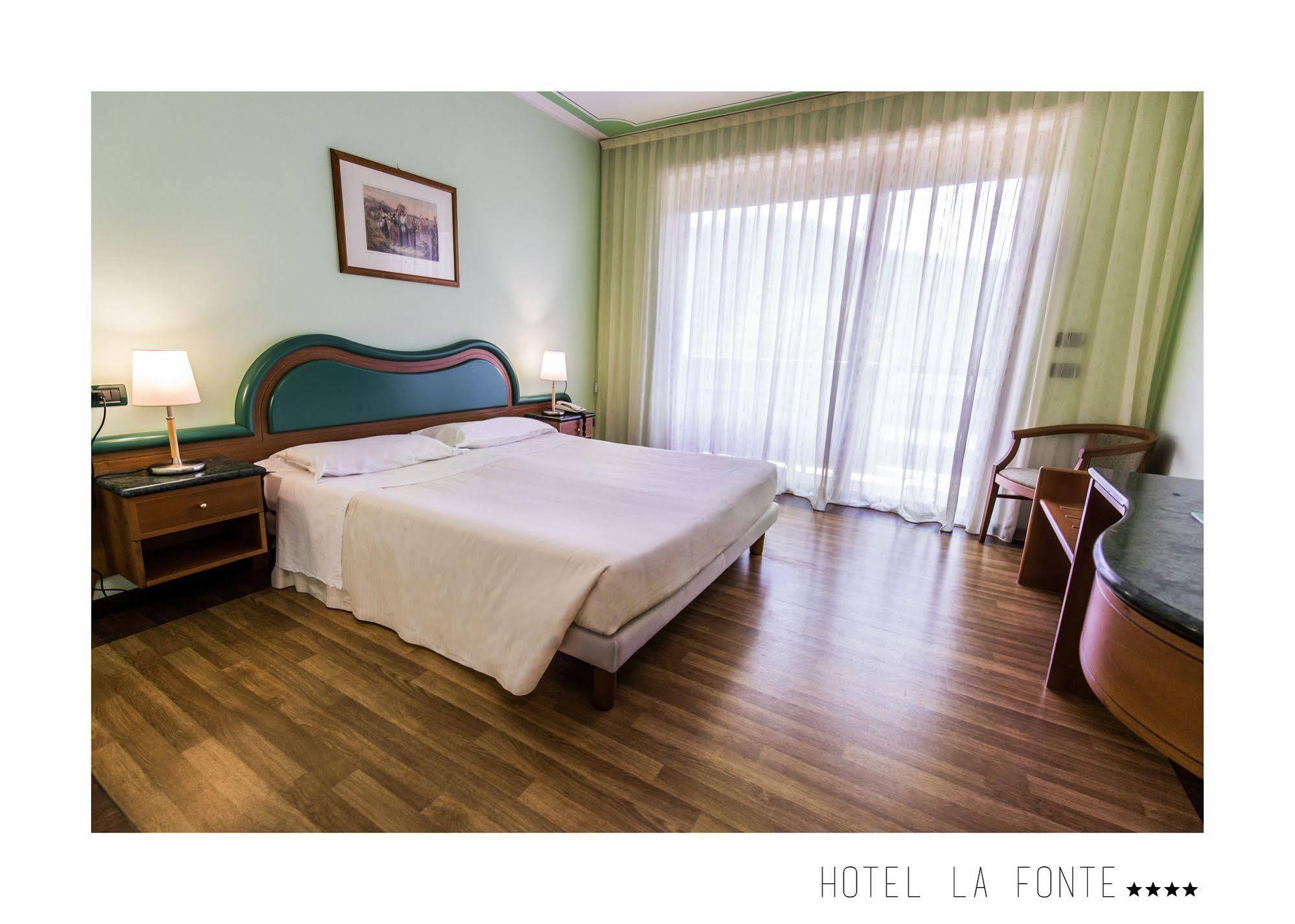 La Fonte Hotel Ome Экстерьер фото