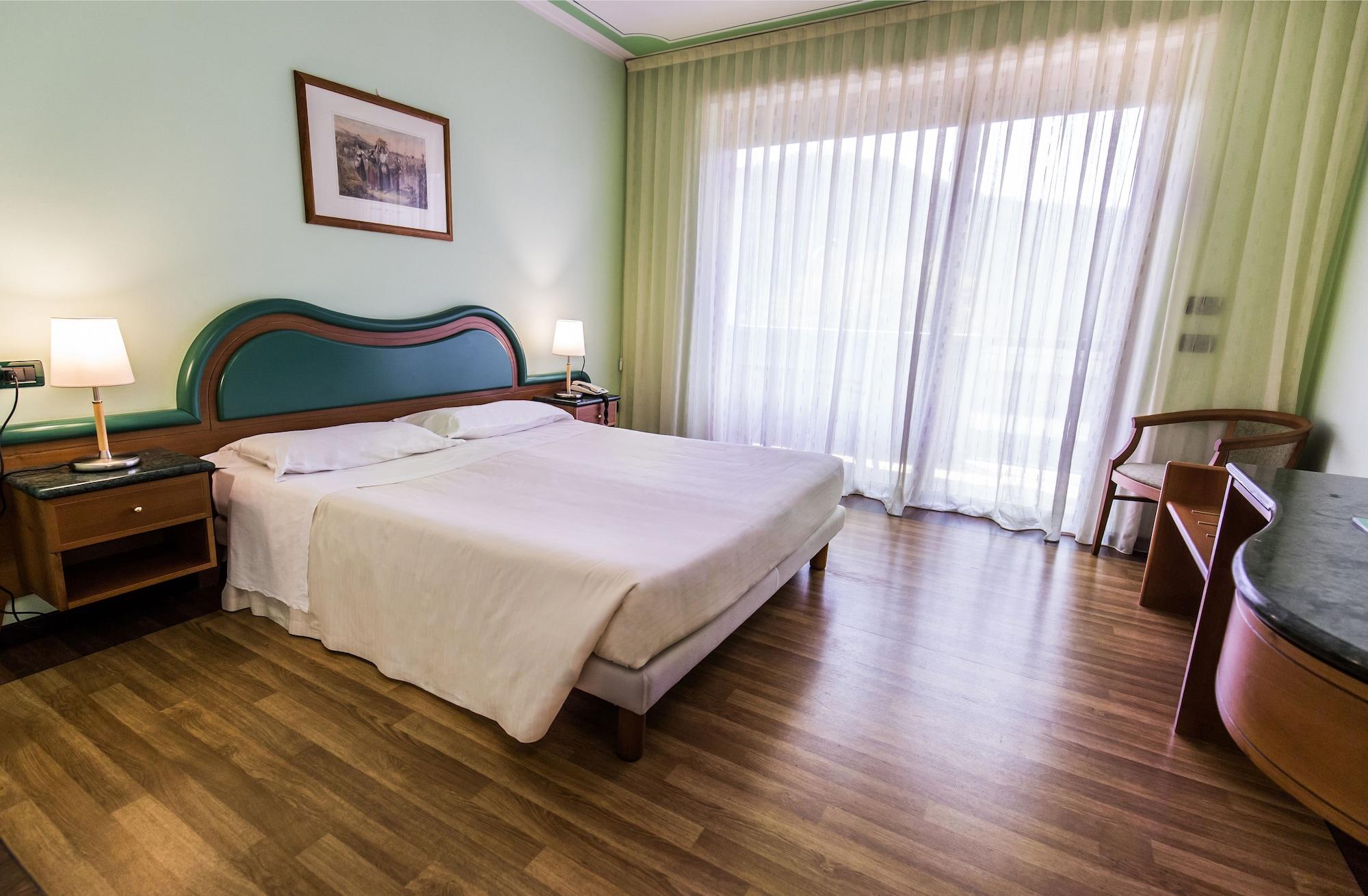 La Fonte Hotel Ome Экстерьер фото