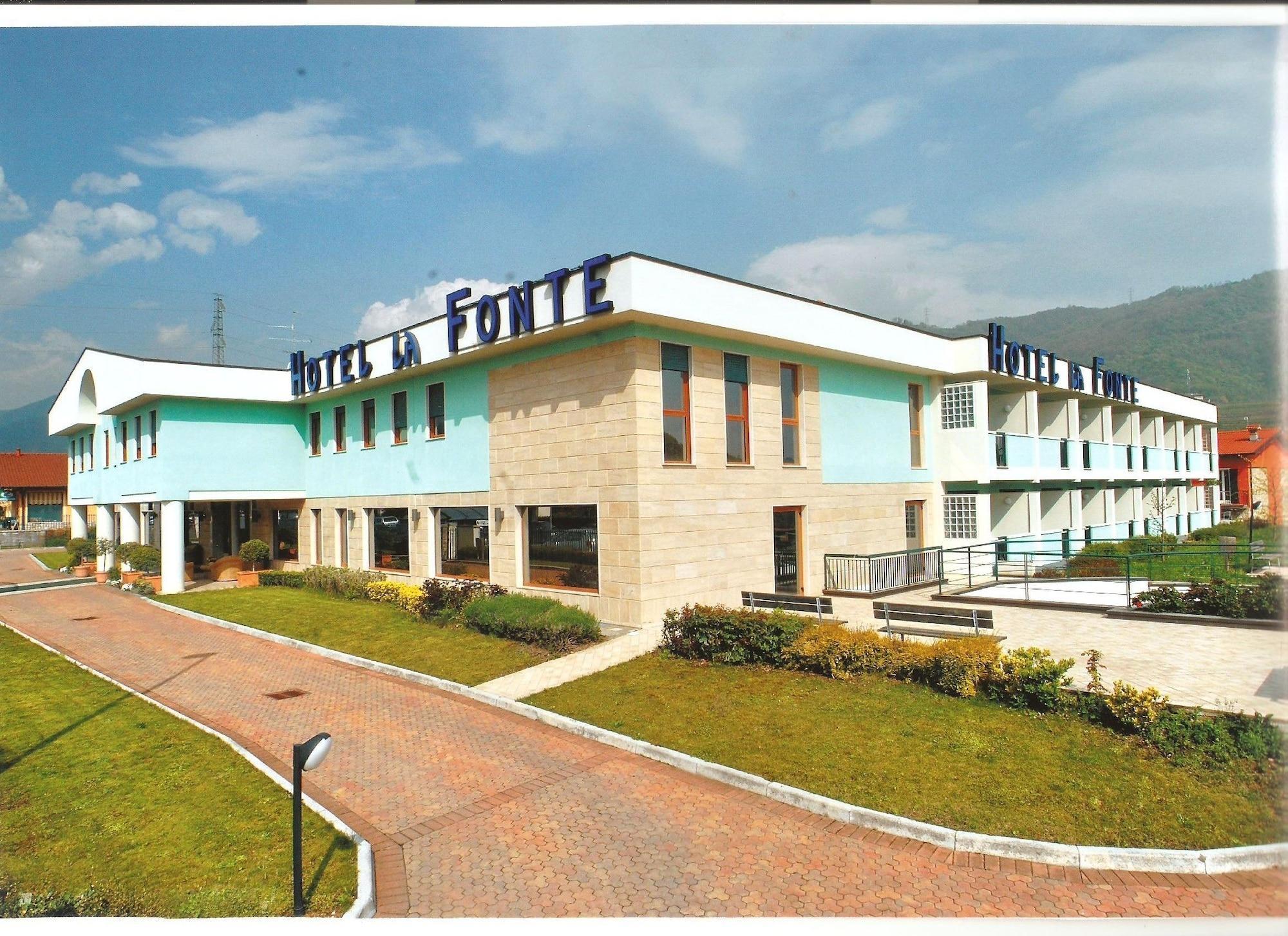 La Fonte Hotel Ome Экстерьер фото